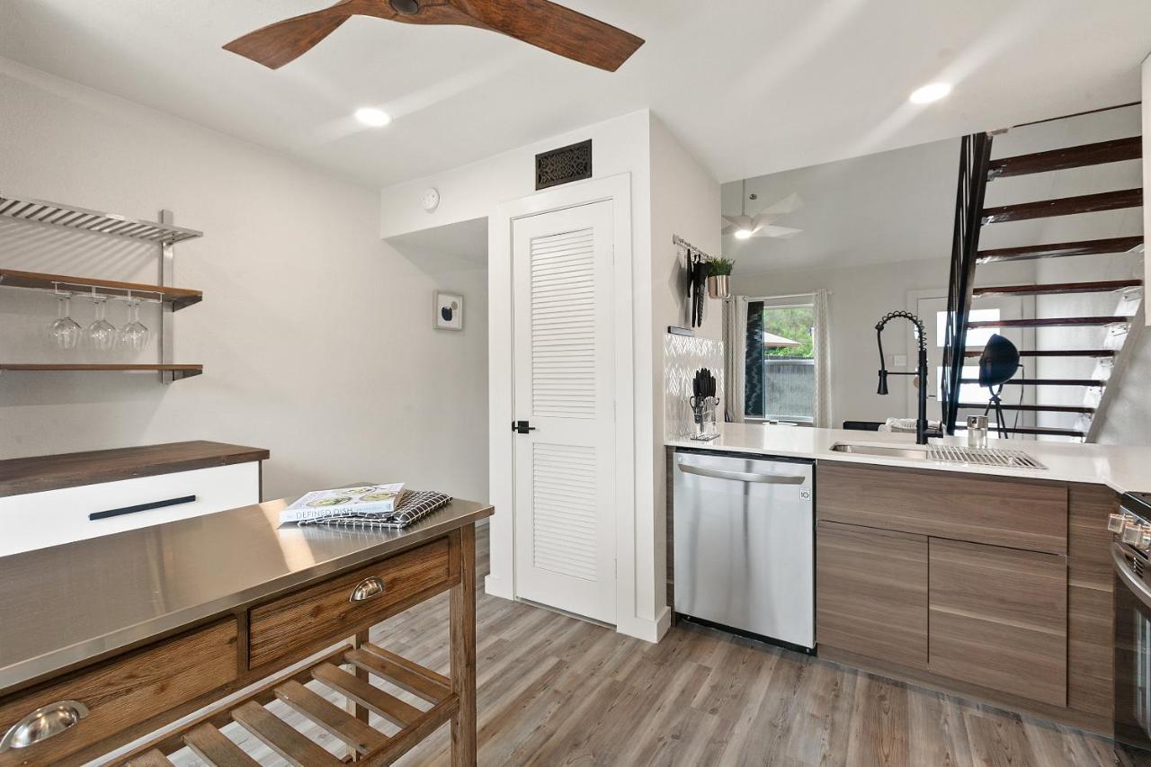 Contemporary Couples Getaway Near Austin Favorites - Loft 21 Apartman Kültér fotó